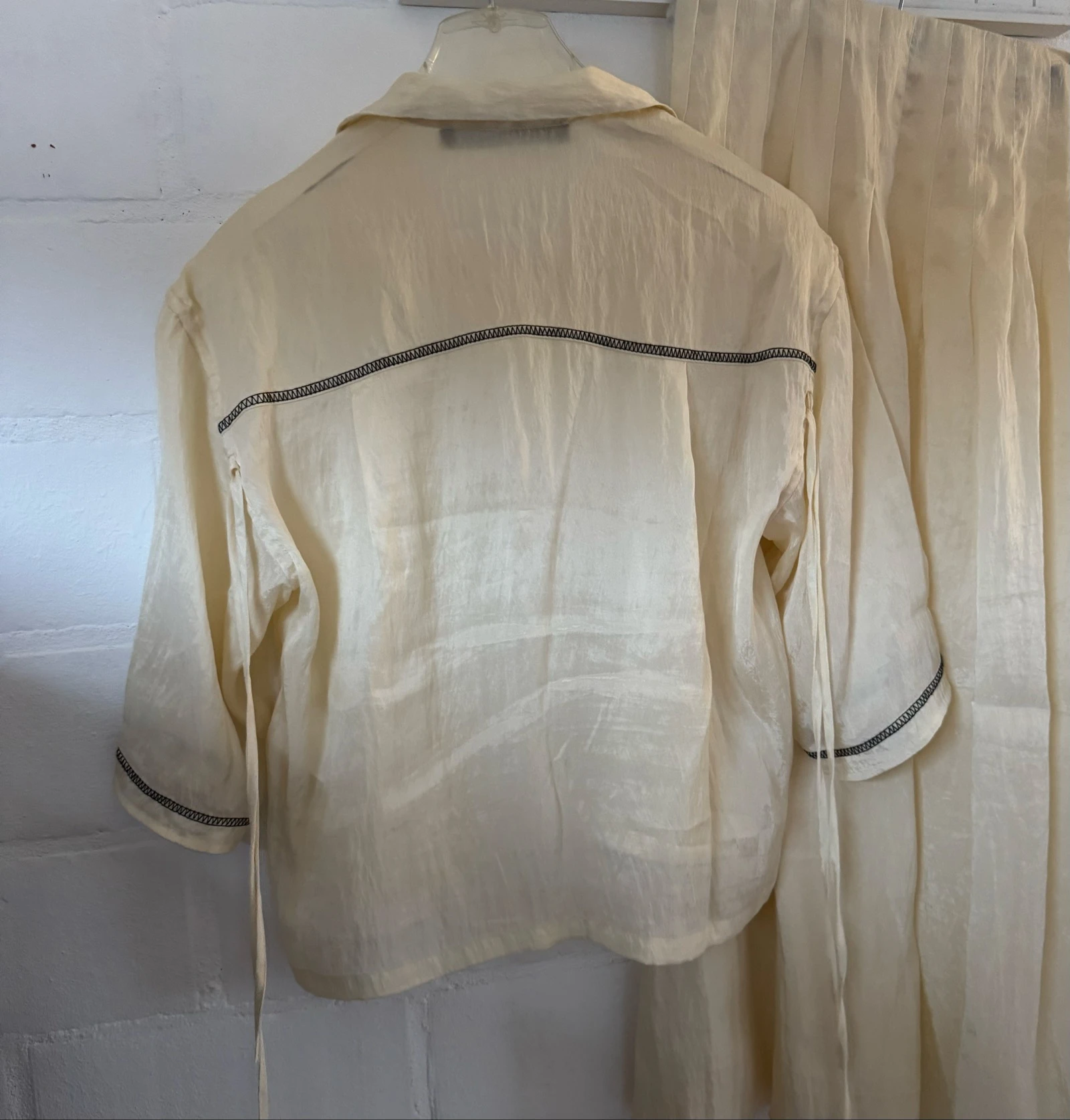 Bimba Y Lola conjunto de dos piezas de satén color crema talla 40 – photo 5